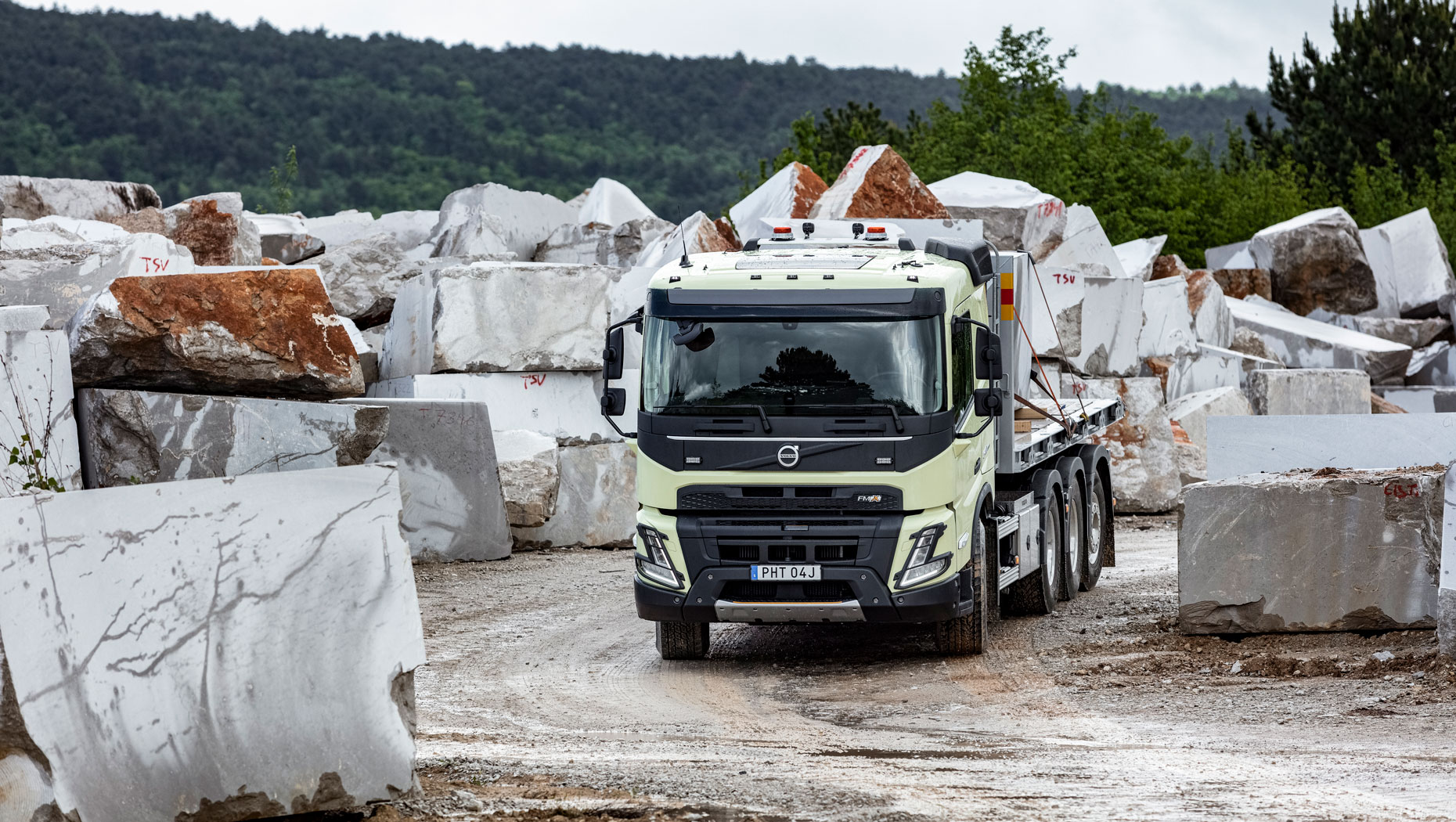 Volvo Trucks takes its most robust construction truck into the future with  the new Volvo FMX - English - 卓众商用车