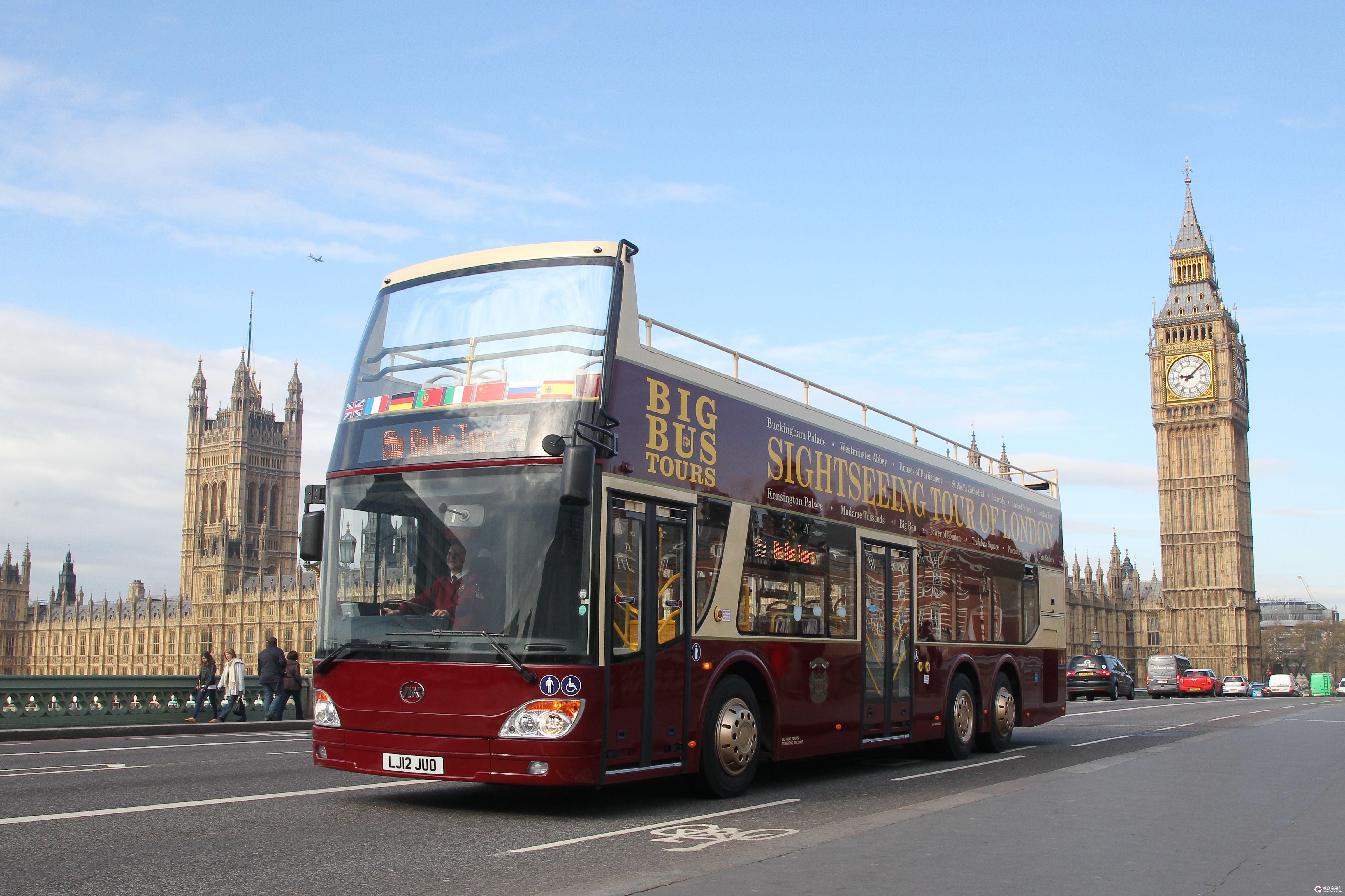2-19-2012年，安凯双层敞篷观光客车服务伦敦奥运，成为英国公共交通史上首批使用中国制造的双层敞篷观光客车.jpg