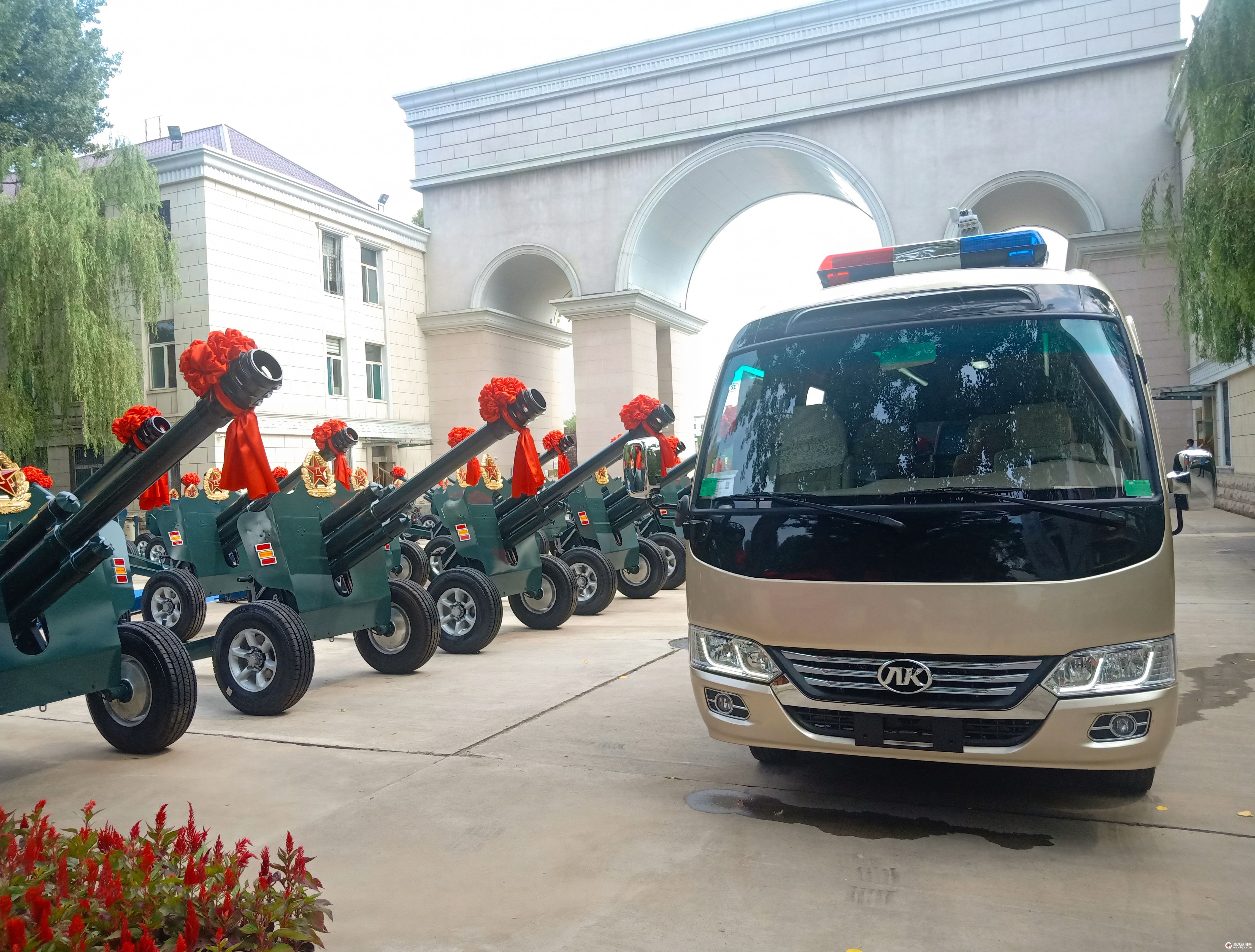 3-13-2019年，中华人民共和国成立70周年，安凯·宝斯通成为阅兵庆典礼炮指挥车并获阅兵联合指挥部高度赞誉.jpg