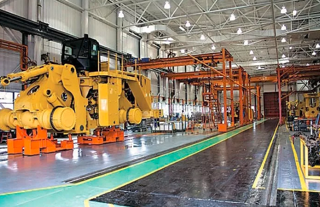 在确定由卡特彼勒自身的零部件工厂负责发动机及部分液压和传动系统的