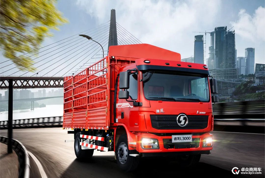 陕汽重卡德龙l300042载货车路有多远心就有多暖