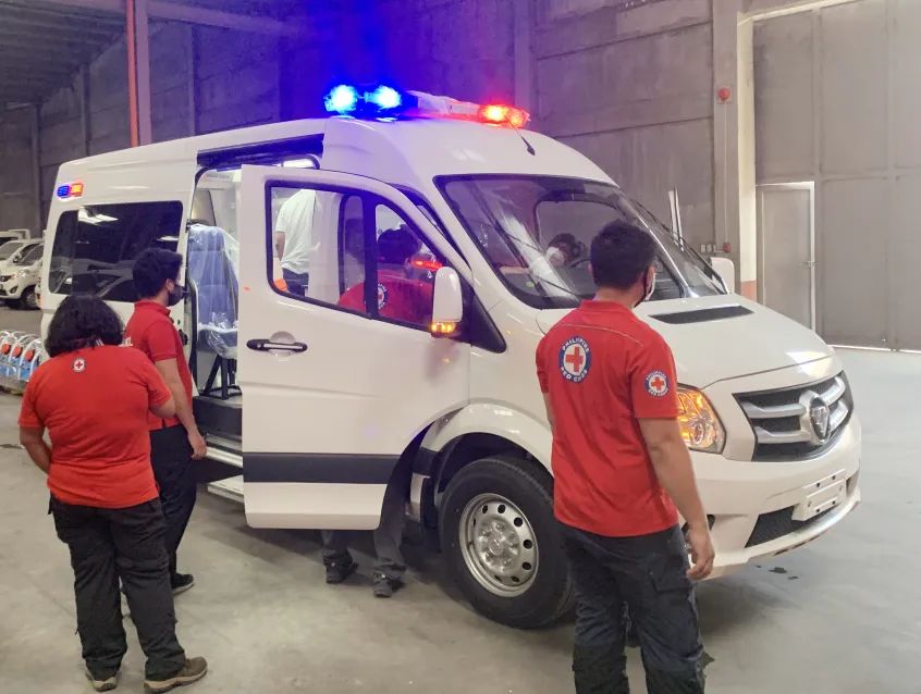 菲律宾国家首批负压救护车已抵达战场